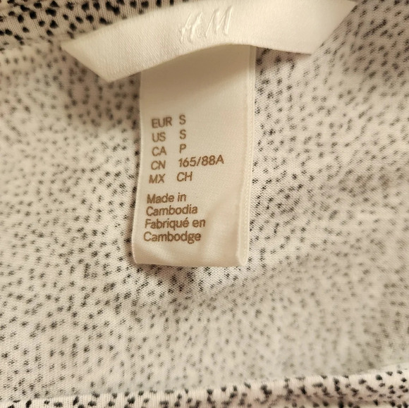 H&M animal print t shirt size small - Picture 10 of 11